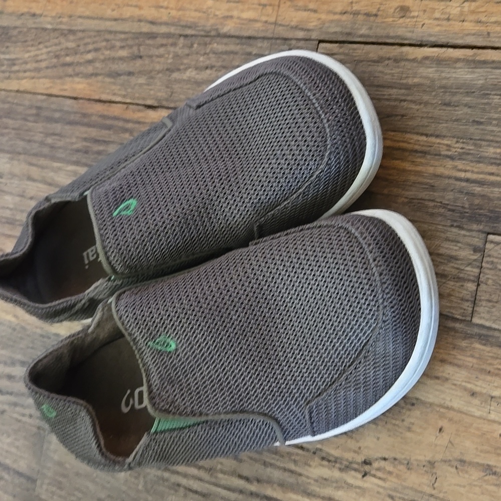 Olukai Nohea Mesh Boys - Size B13 - Slip On Shoes Sneakers - Brown